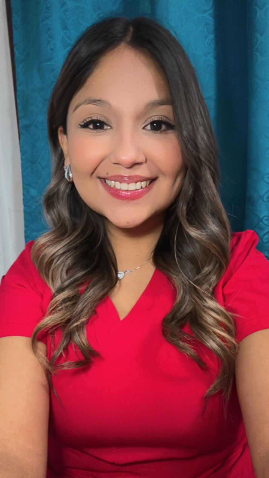 Scarlett Espinoza, matrona para el cuidado de bebés y niños